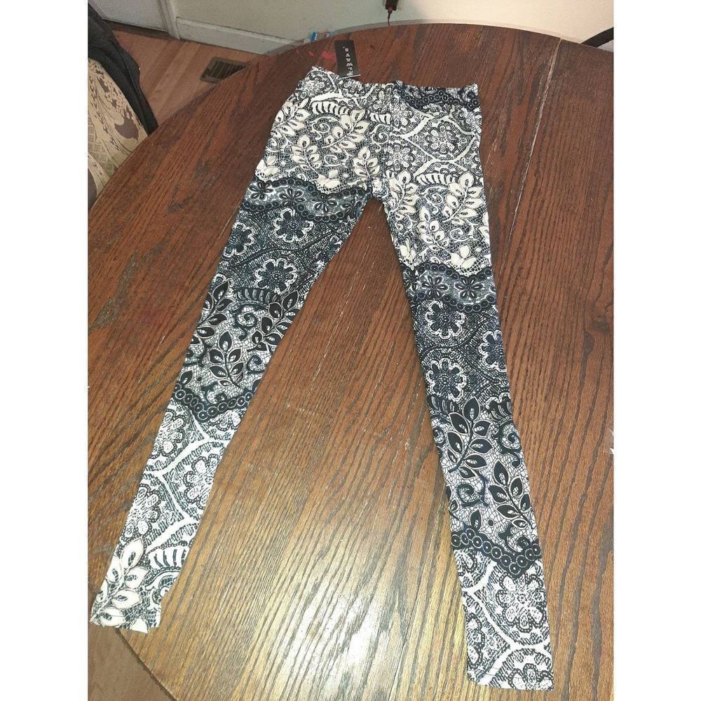 New One Size 4-12 Always Black Pink Ivory Floral Leggings NWT